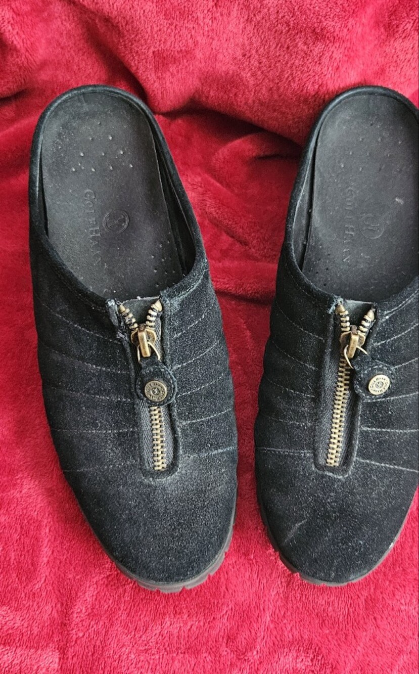 Cole Haan Nike Air Black Slip-On Loafers with Gold Zipper Accent - Size 8